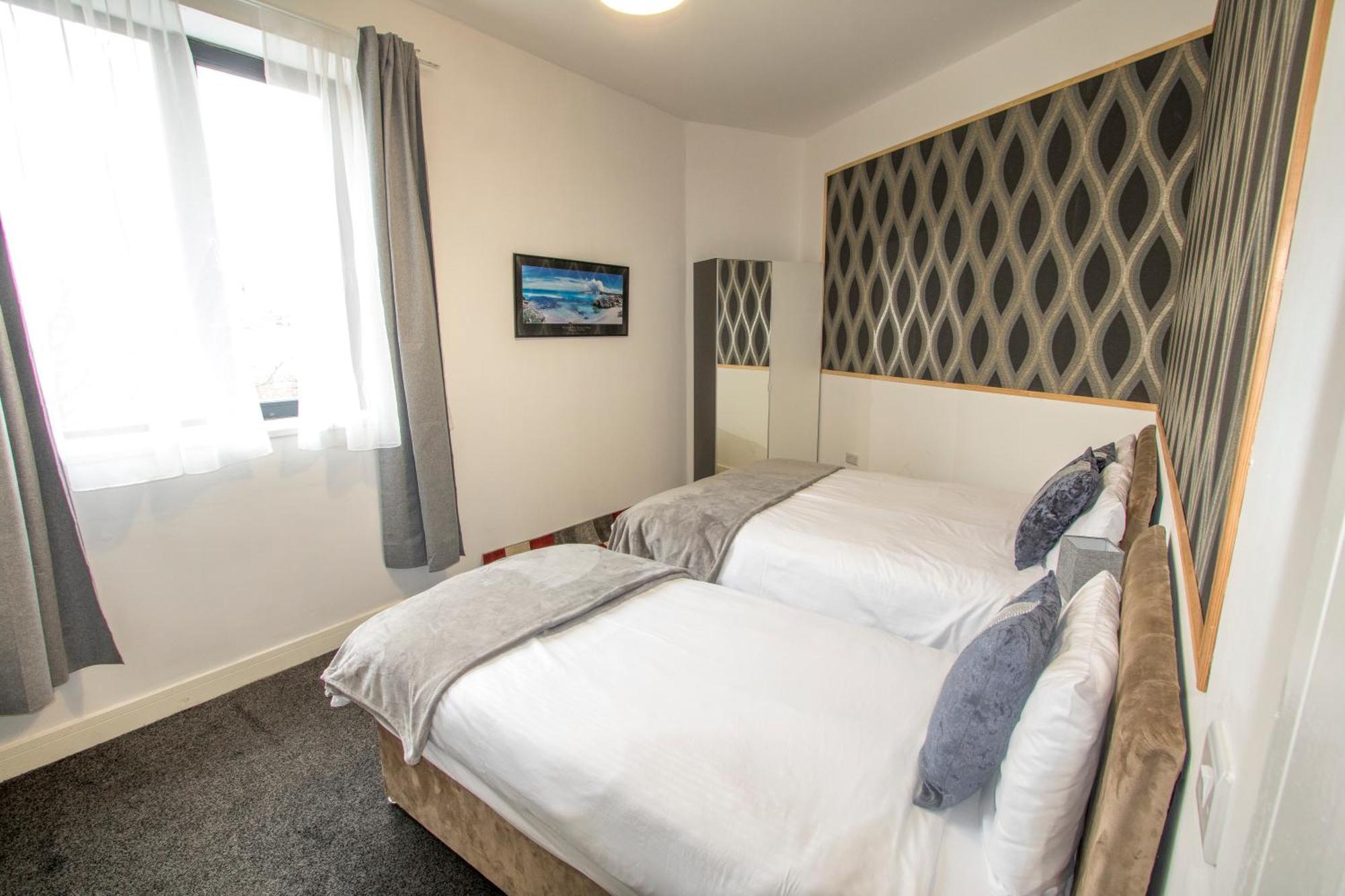 Ideal For Groups - Modern 2 Bedroom - Free Parking, Transit Links, Close To Stadiums Manchester