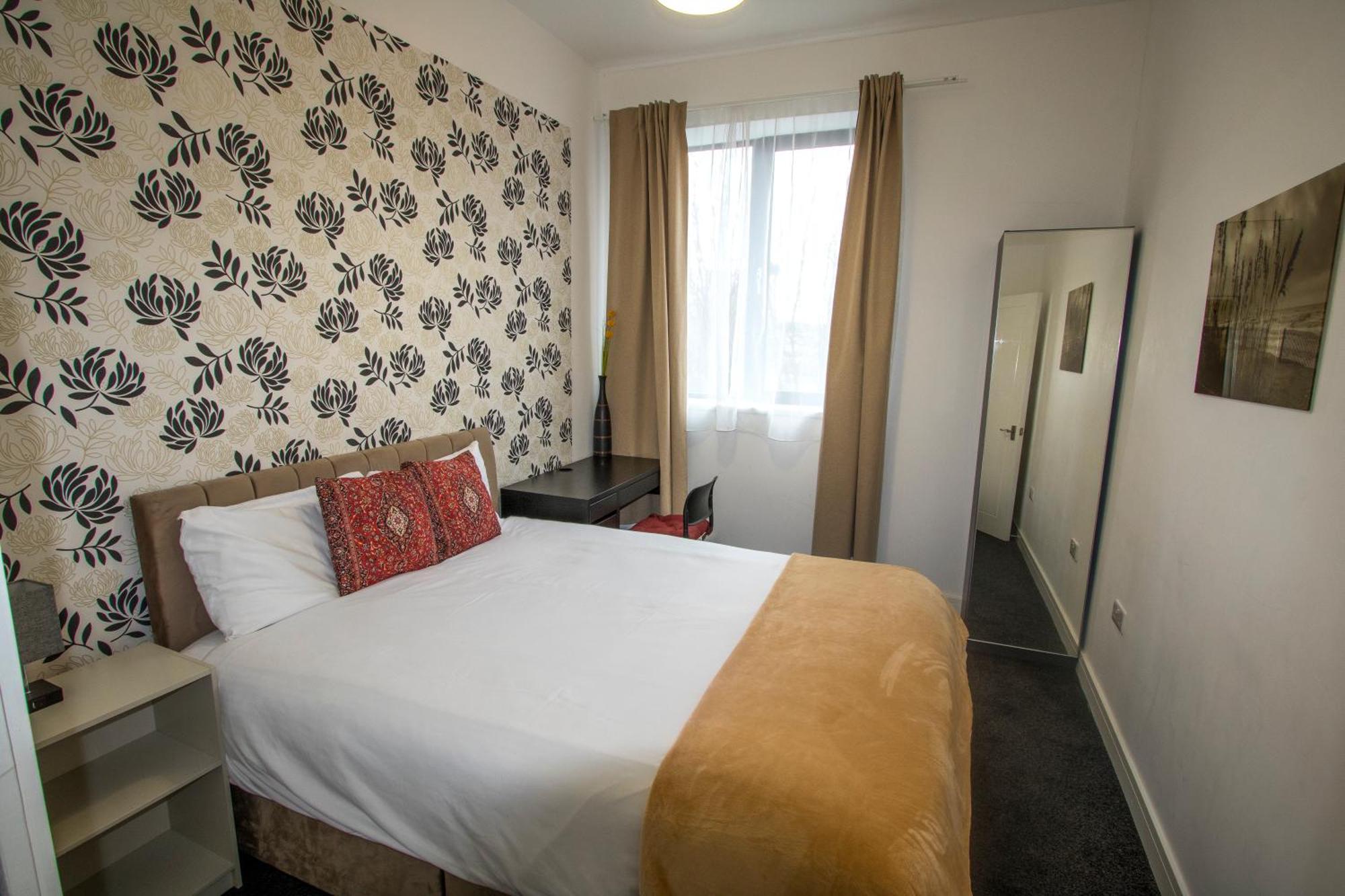 Ideal For Groups - Modern 2 Bedroom - Free Parking, Transit Links, Close To Stadiums *