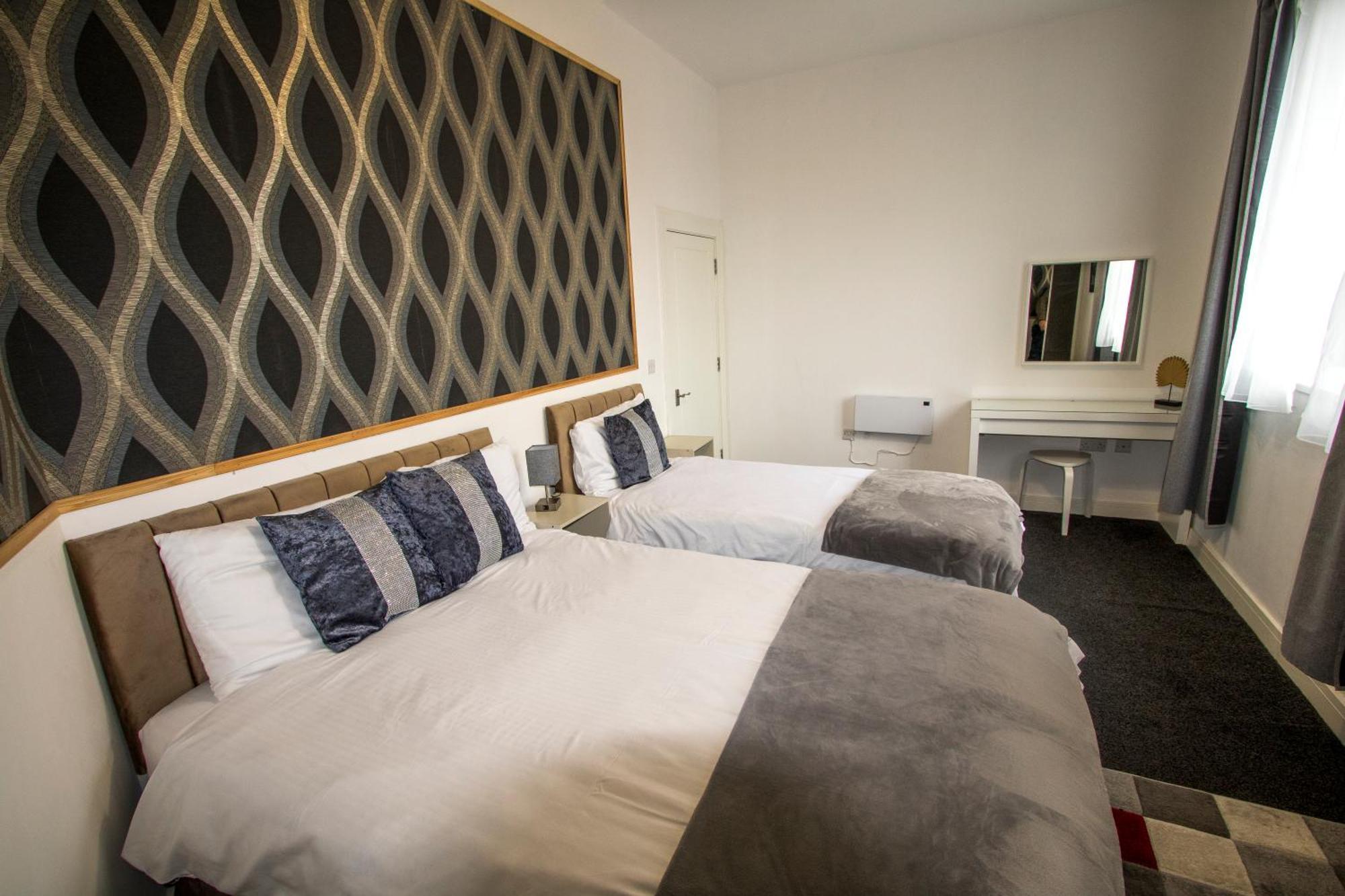 Ideal For Groups - Modern 2 Bedroom - Free Parking, Transit Links, Close To Stadiums Appartamento *